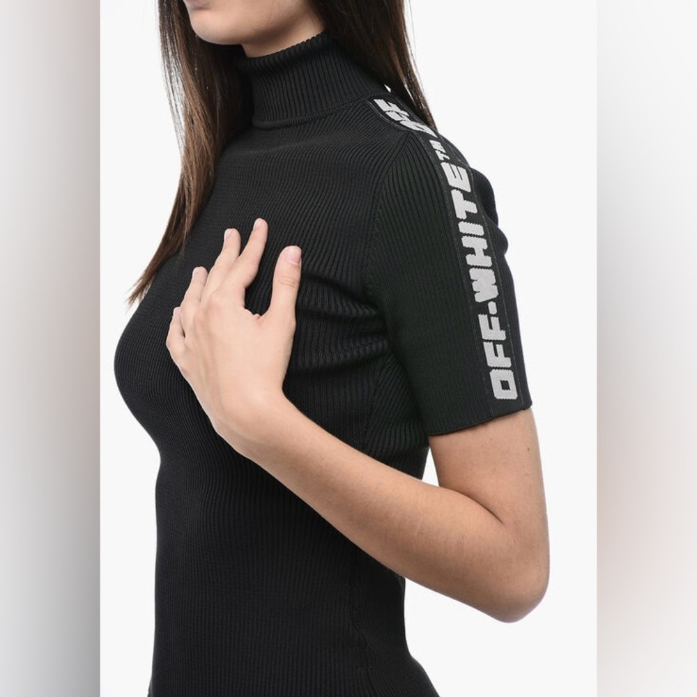 Off-White Women's Black Short Sleeve Tee